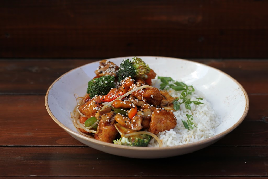 Lazy Dog Restaurant & Bar | restaurant | 2208 Bridgepointe Pkwy, San Mateo, CA 94404, USA | 6505146772 OR +1 650-514-6772