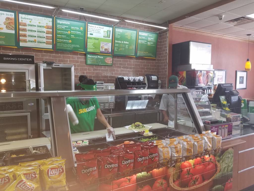Subway Restaurants | restaurant | 3428 Beach Blvd #2, Jacksonville, FL 32207, USA | 9043060088 OR +1 904-306-0088