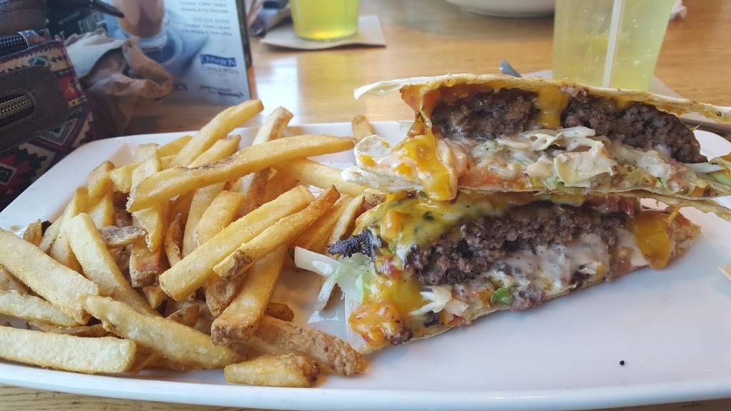 Applebees Grill + Bar | restaurant | 251 N Main St, Watertower Plaza, Leominster, MA 01453, USA | 9784669223 OR +1 978-466-9223