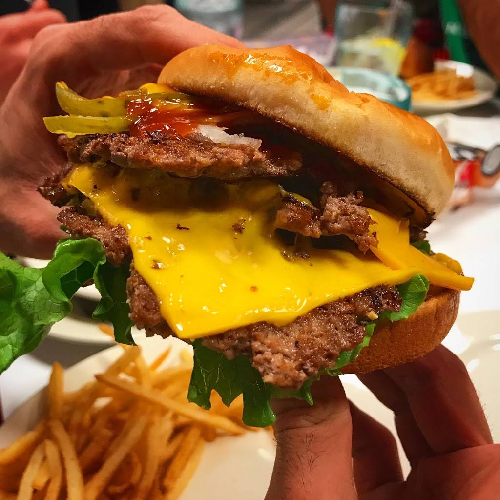 Steak n Shake | restaurant | 1684 Home Ave, Akron, OH 44310, USA | 3306337692 OR +1 330-633-7692