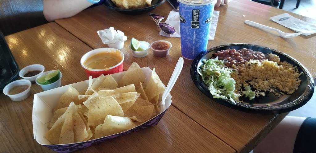 Taco Cabana | restaurant | 433 W Bandera Rd, Boerne, TX 78006, USA | 8302495500 OR +1 830-249-5500