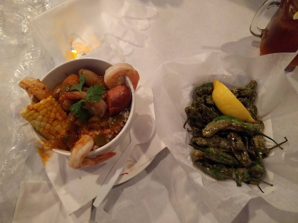 Shaking Crab | restaurant | 203 Adams St, Newton, MA 02458, USA | 6177951630 OR +1 617-795-1630