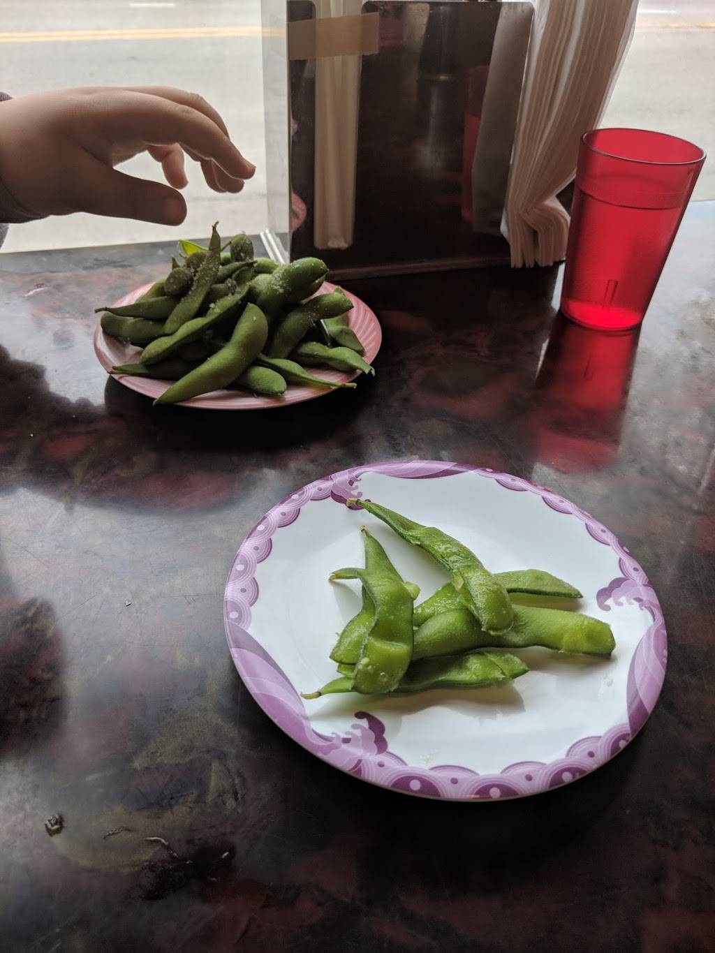 Gorilla sushi Diversey | restaurant | 1408 W Diversey Pkwy, Chicago, IL 60614, USA | 7736879027 OR +1 773-687-9027