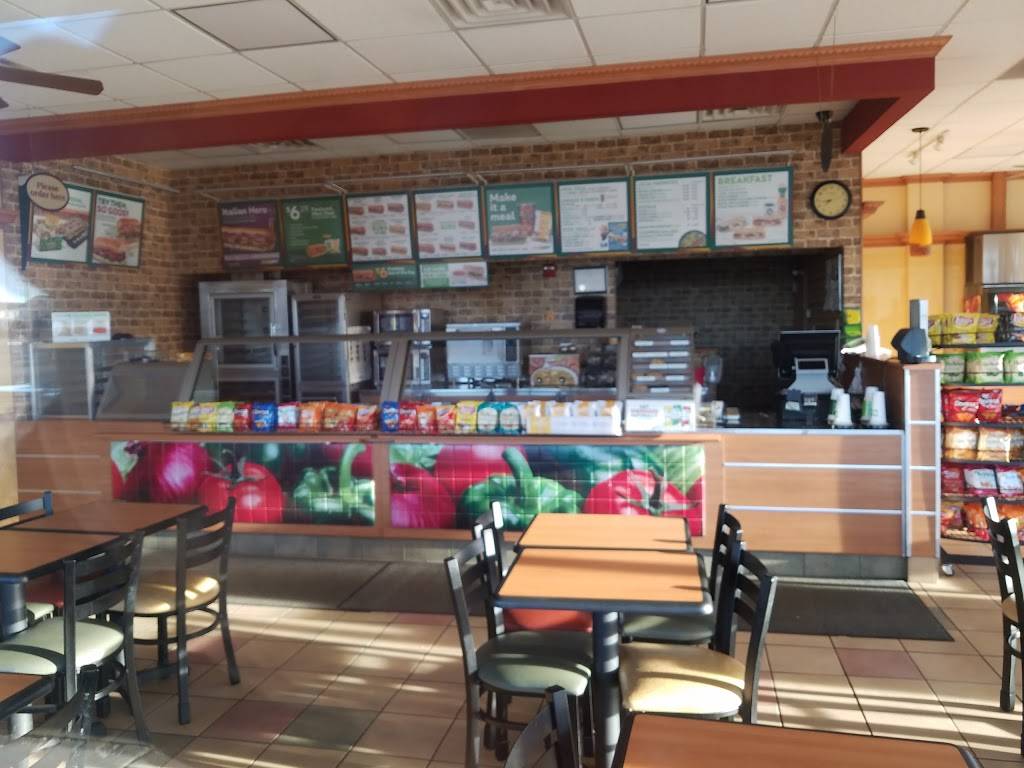 Subway Restaurants | restaurant | 572 E Devon Ave, Elk Grove Village, IL 60007, USA | 8474729300 OR +1 847-472-9300