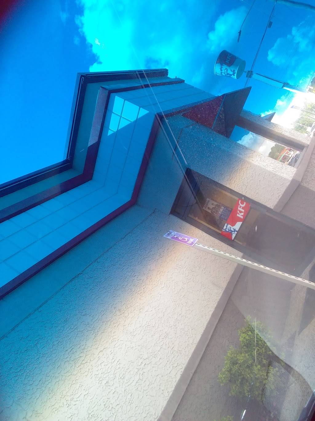 KFC | restaurant | 1901 32nd St, Northport, AL 35476, USA | 2053395666 OR +1 205-339-5666