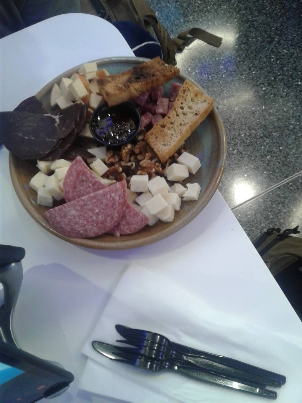 Pala | restaurant | 2800 N Terminal Rd, Houston, TX 77032, USA | 8665083558 OR +1 866-508-3558