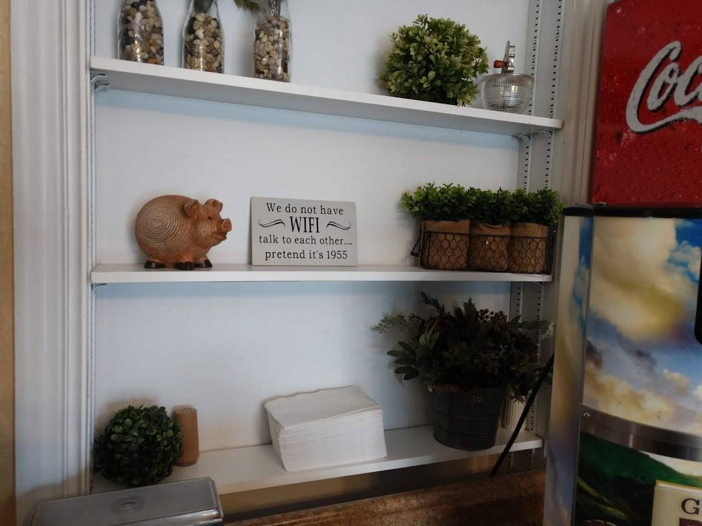 Denises Home Plate | restaurant | 49 N Main St, Coalville, UT 84017, USA | 4353362249 OR +1 435-336-2249