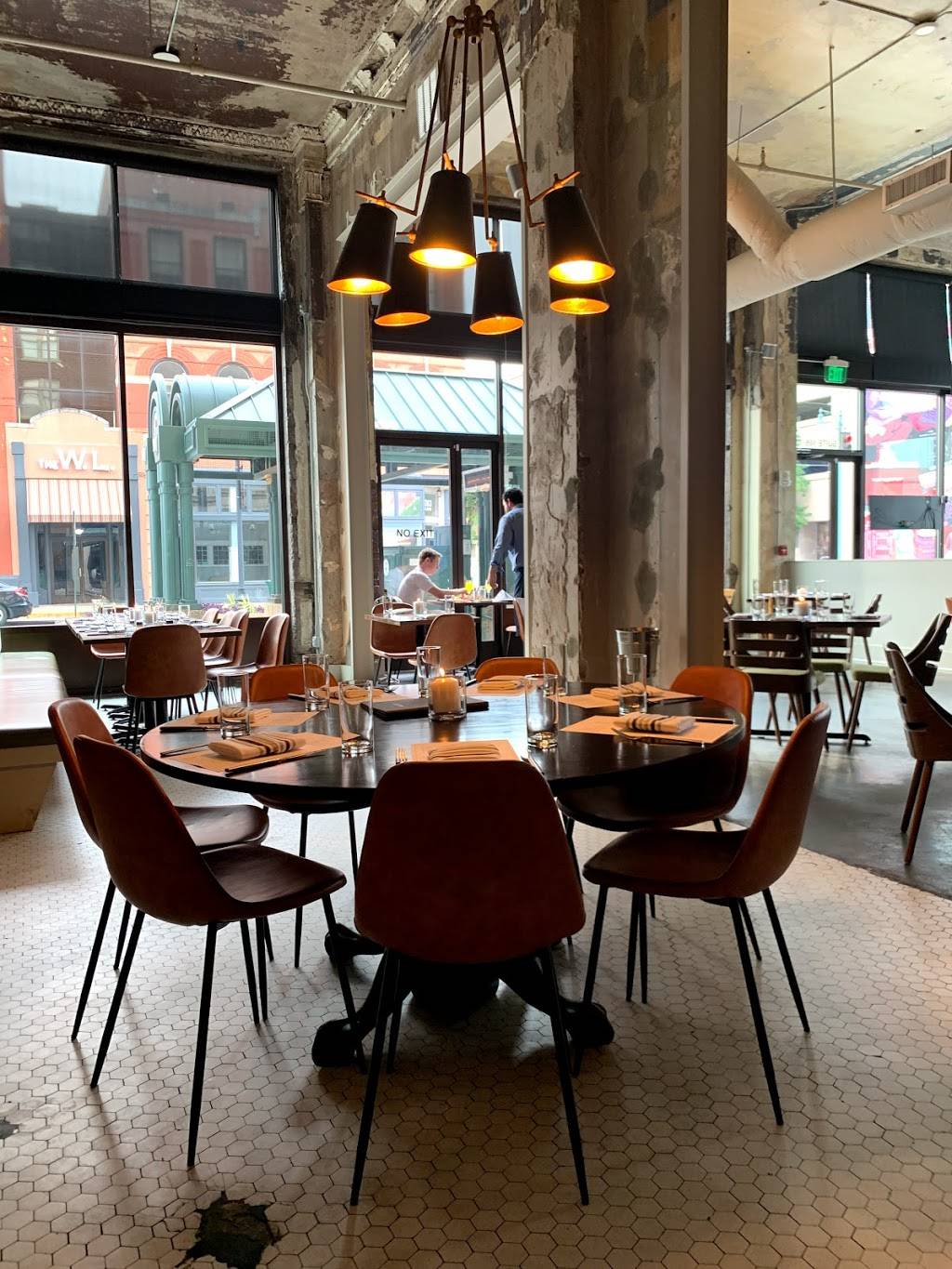 Catherine & Marys | restaurant | 272 S Main St Ste 105-A, Memphis, TN 38103, USA | 9012548600 OR +1 901-254-8600