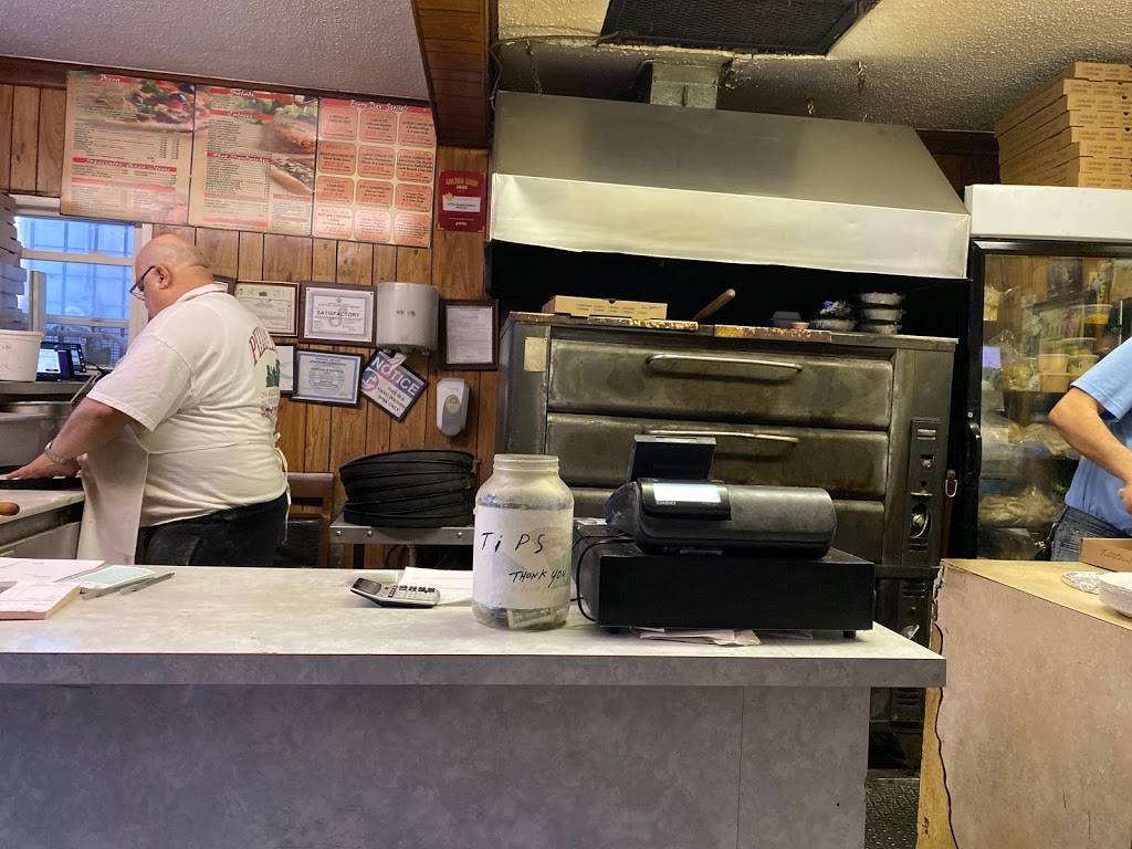 Pizza Land | restaurant | 260 Belleville Turnpike, North Arlington, NJ 07031, USA | 2019982500 OR +1 201-998-2500