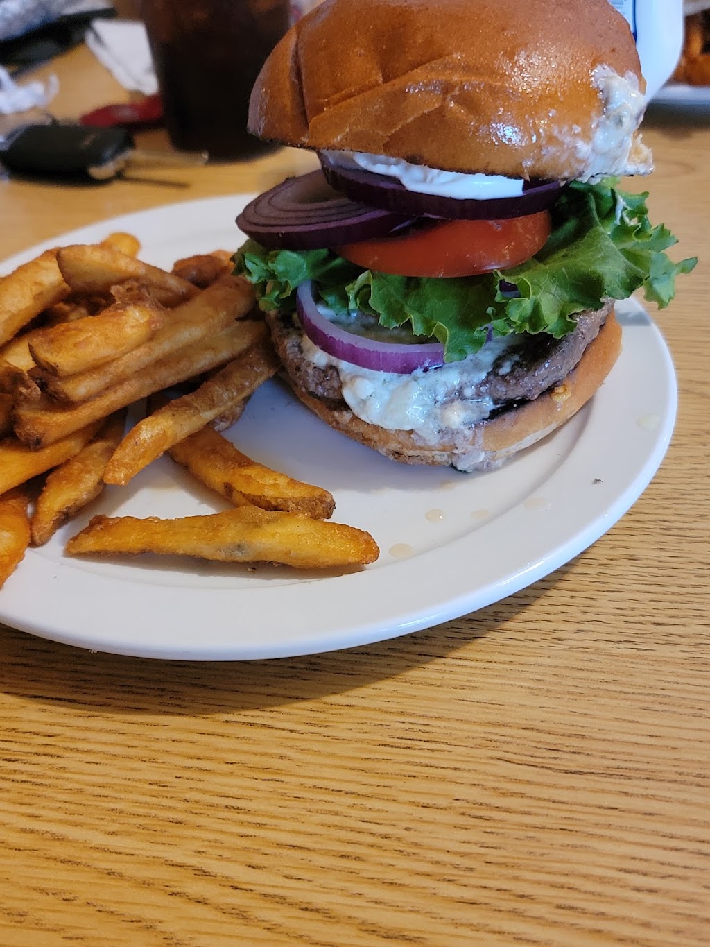 Steves Sportsman Cafe | cafe | 3441 Woodland Dr B, Mariposa, CA 95338, USA | 2099668223 OR +1 209-966-8223