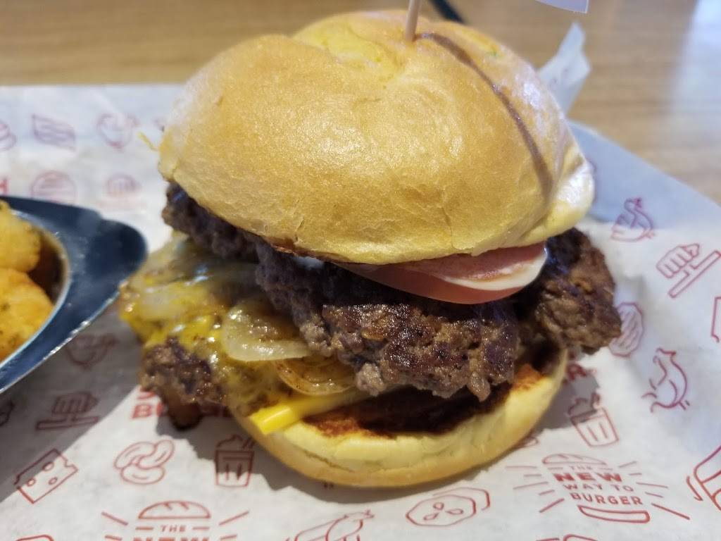 Smashburger | restaurant | 3948 Rivermark Plaza, Santa Clara, CA 95054, USA | 4082909660 OR +1 408-290-9660