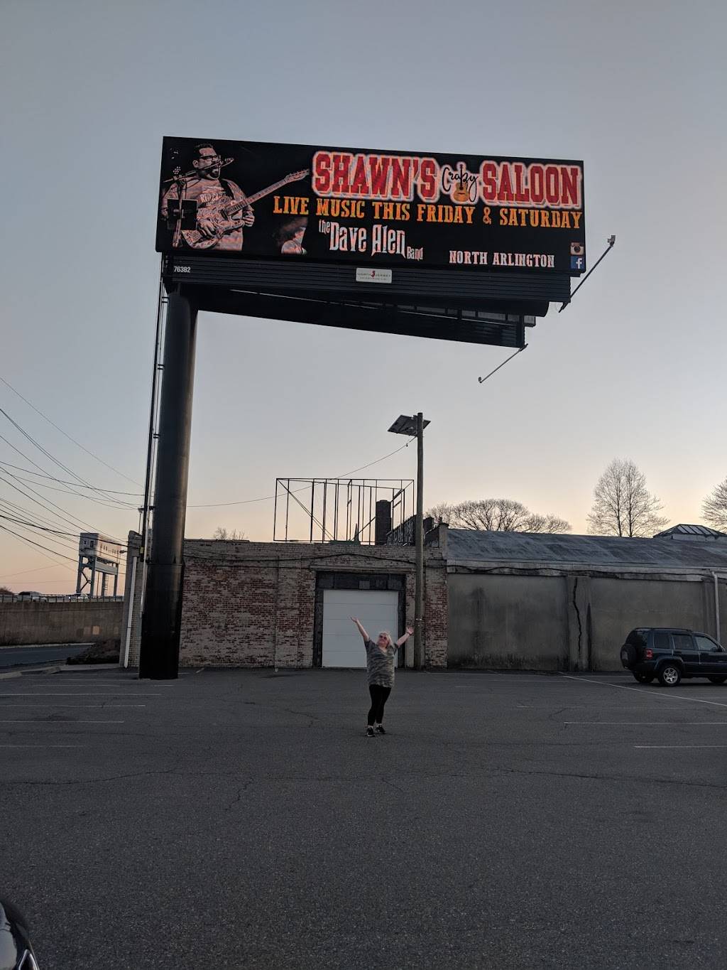 Shawns Crazy Saloon | restaurant | 350 Belleville Turnpike, Kearny, NJ 07032, USA | 2017446709 OR +1 201-744-6709