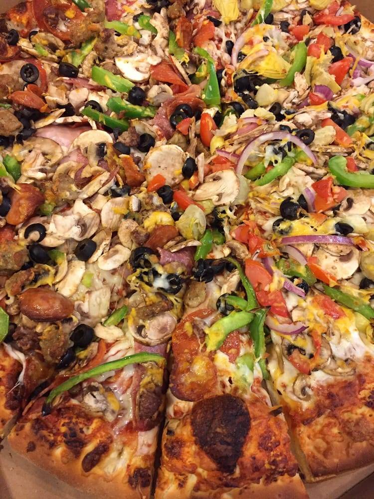 Straw Hat Pizza | restaurant | 1053 1st St, Gilroy, CA 95020, USA | 4088422745 OR +1 408-842-2745