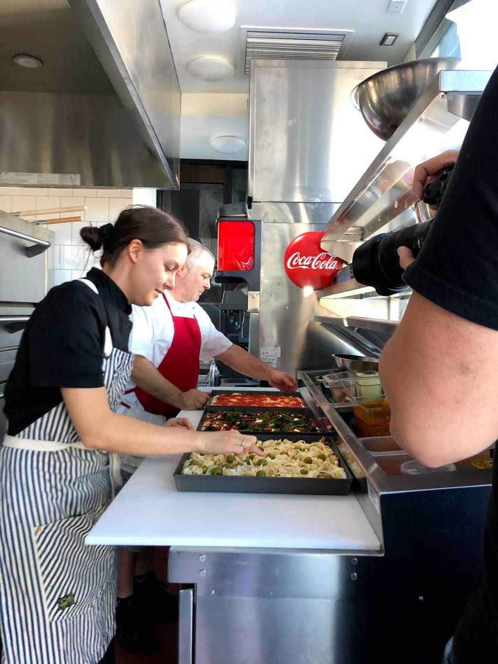 Venice Way Pizza | restaurant | 1697 Pacific Ave, Venice, CA 90291, USA | 4242141024 OR +1 424-214-1024