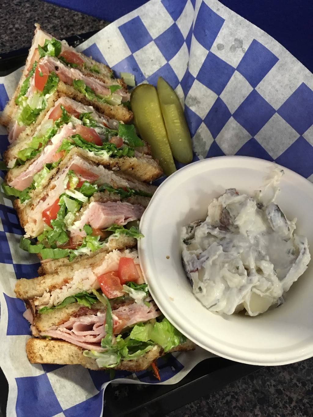 Torpedoes Subs & Stuff | restaurant | 811 S Mt Olive St, Siloam Springs, AR 72761, USA | 4792209591 OR +1 479-220-9591