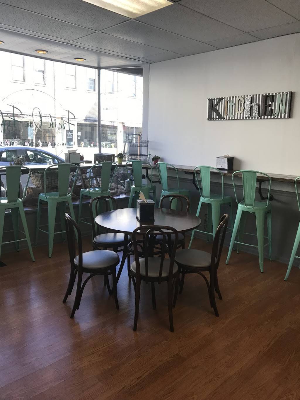 Fresh On Fifth | restaurant | 3132, 206 E 5th St, East Liverpool, OH 43920, USA | 3303680542 OR +1 330-368-0542