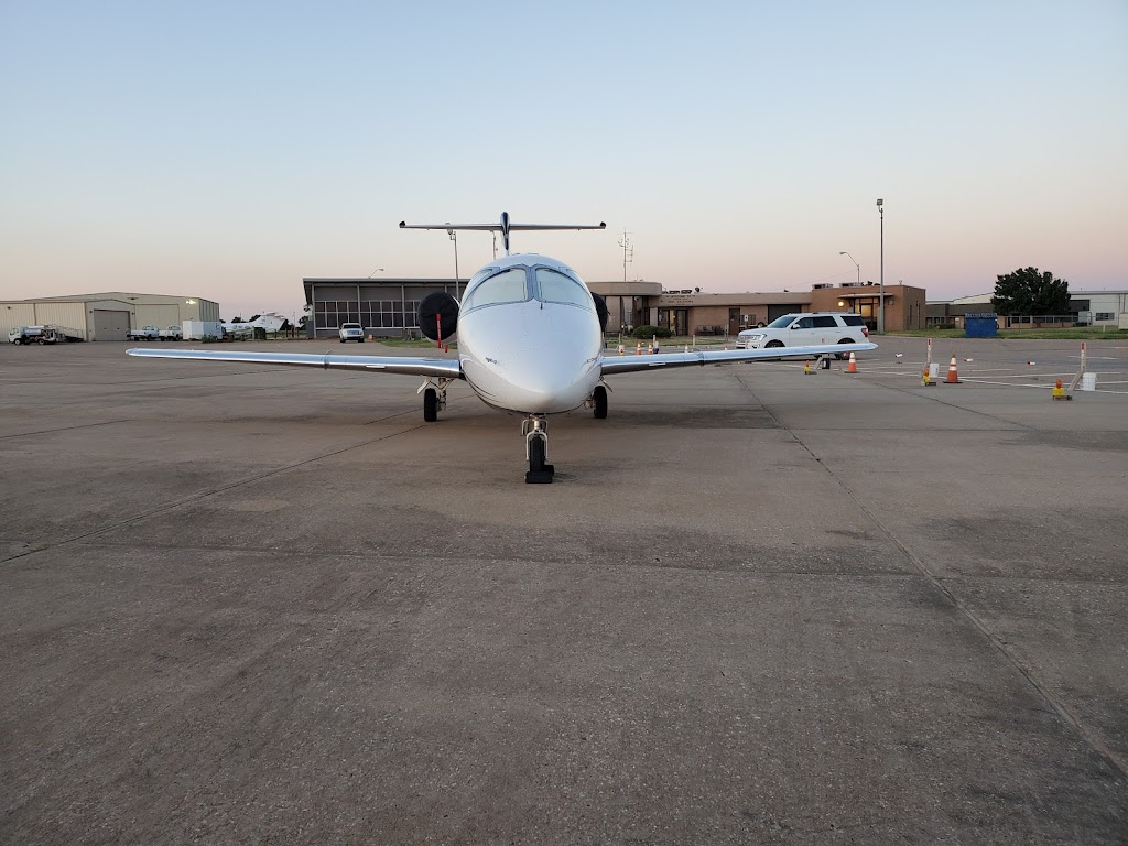 Barnstormers Restaurant | restaurant | 1026 S 66th St, Enid, OK 73701, USA | 5805414978 OR +1 580-541-4978