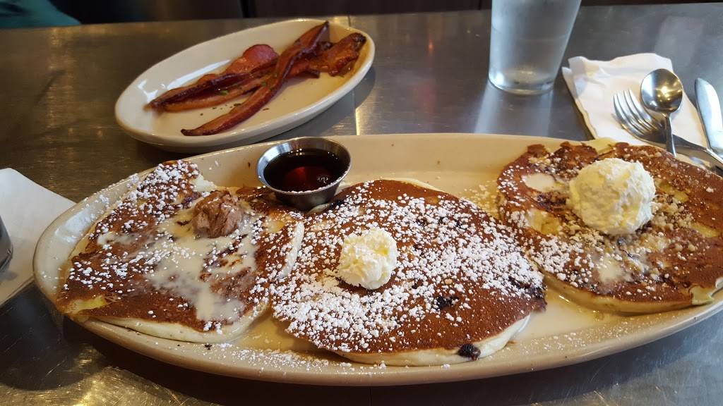 Snooze, an A.M. Eatery | restaurant | 2262 Larimer St, Denver, CO 80205, USA | 3032970700 OR +1 303-297-0700