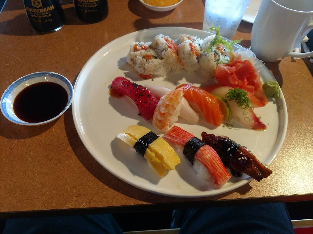 Naked Tchopstix | restaurant | 3855 E 96th St A, Indianapolis, IN 46240, USA | 3175696444 OR +1 317-569-6444