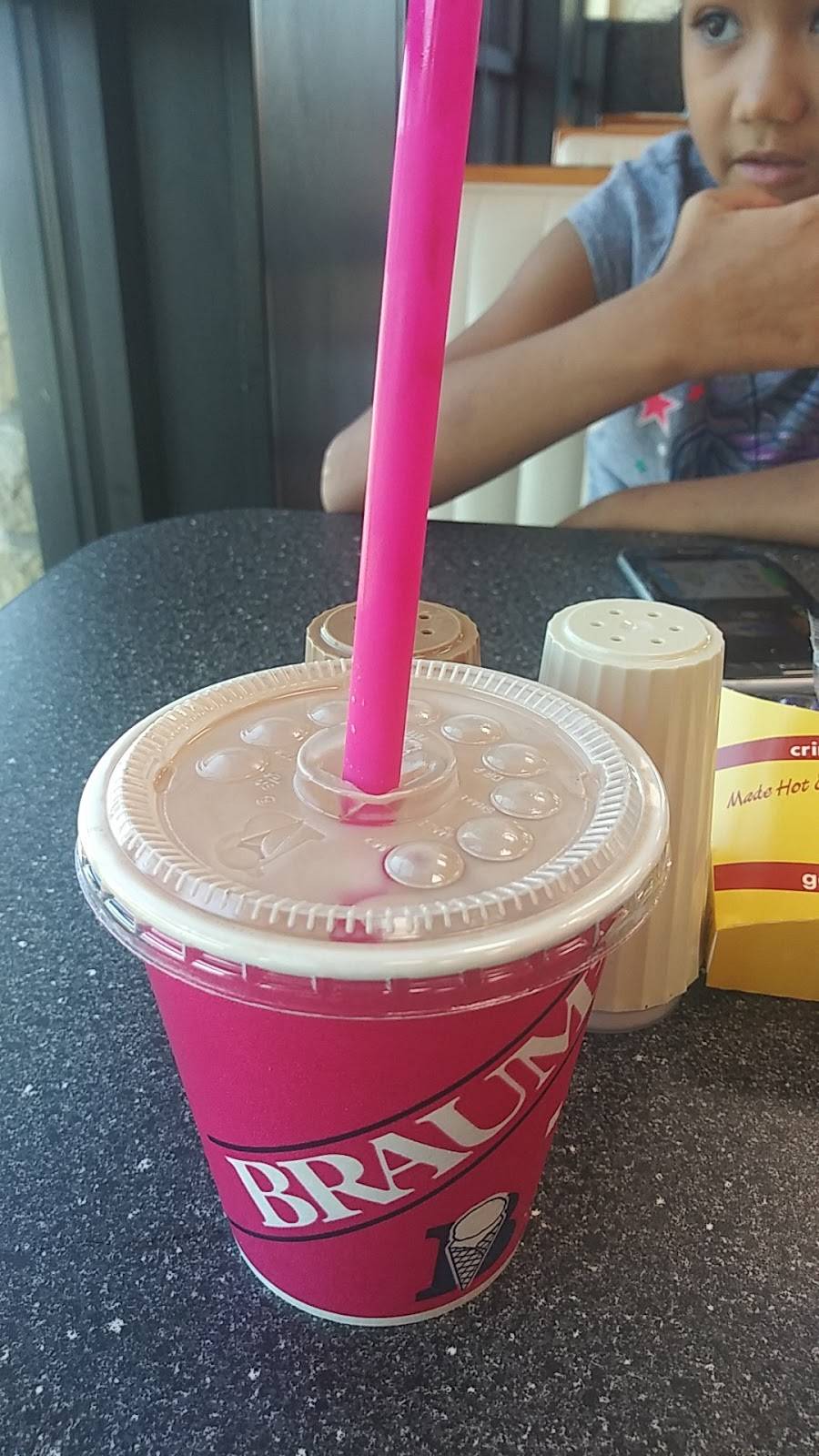 Braums Ice Cream & Burger Restaurant | restaurant | 7025 S Western Ave, Oklahoma City, OK 73139, USA | 4056319351 OR +1 405-631-9351