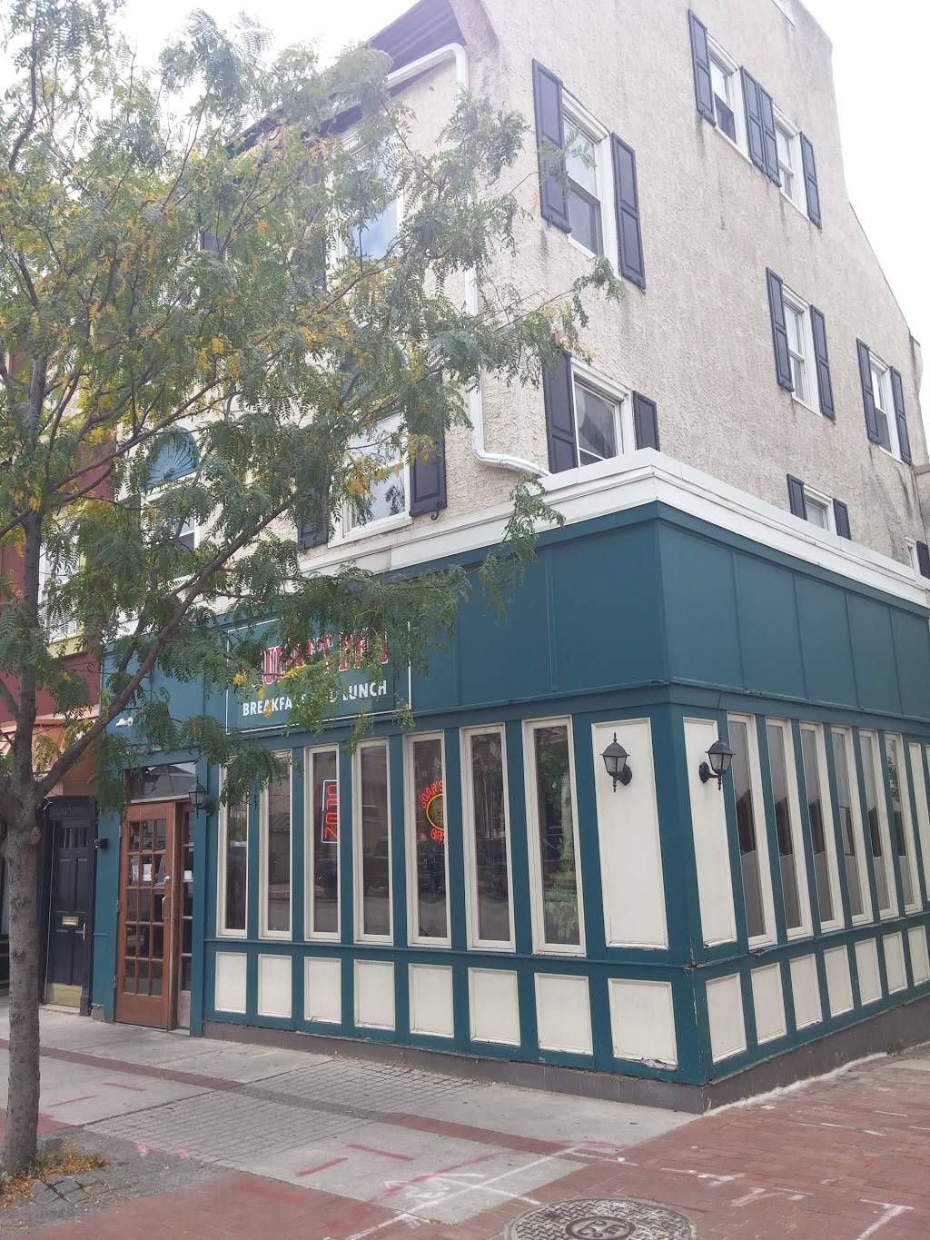 Paulines Deli (Norristown) | restaurant | 36 E Main St, Norristown, PA 19401, USA | 6102796124 OR +1 610-279-6124