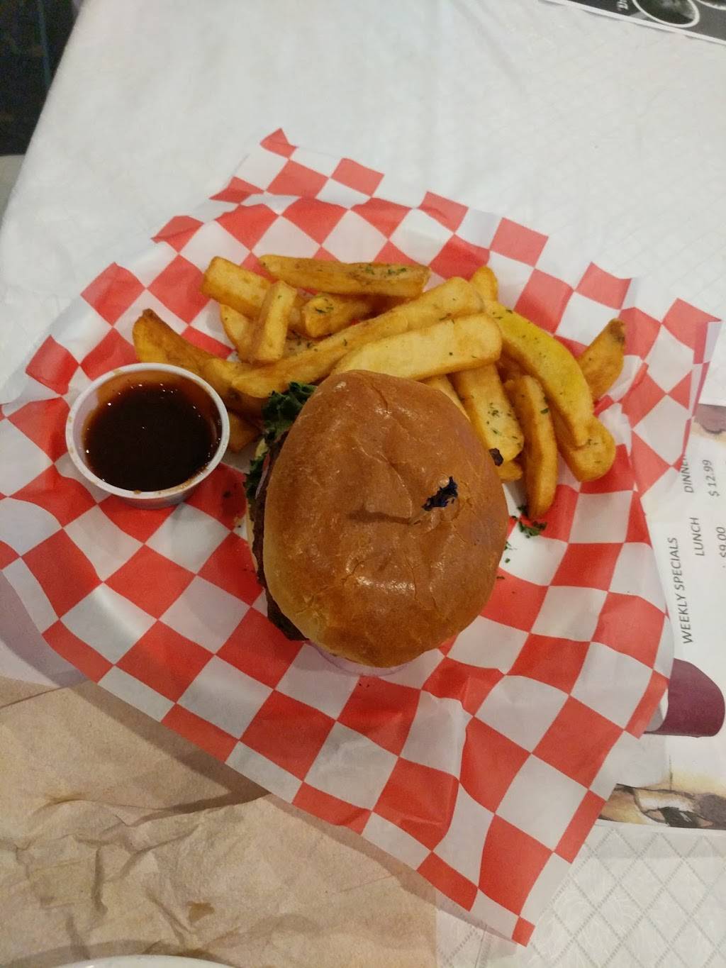 Chases On the River | restaurant | 4380 Carraway Pl, Sanford, FL 32771, USA | 4078784420 OR +1 407-878-4420