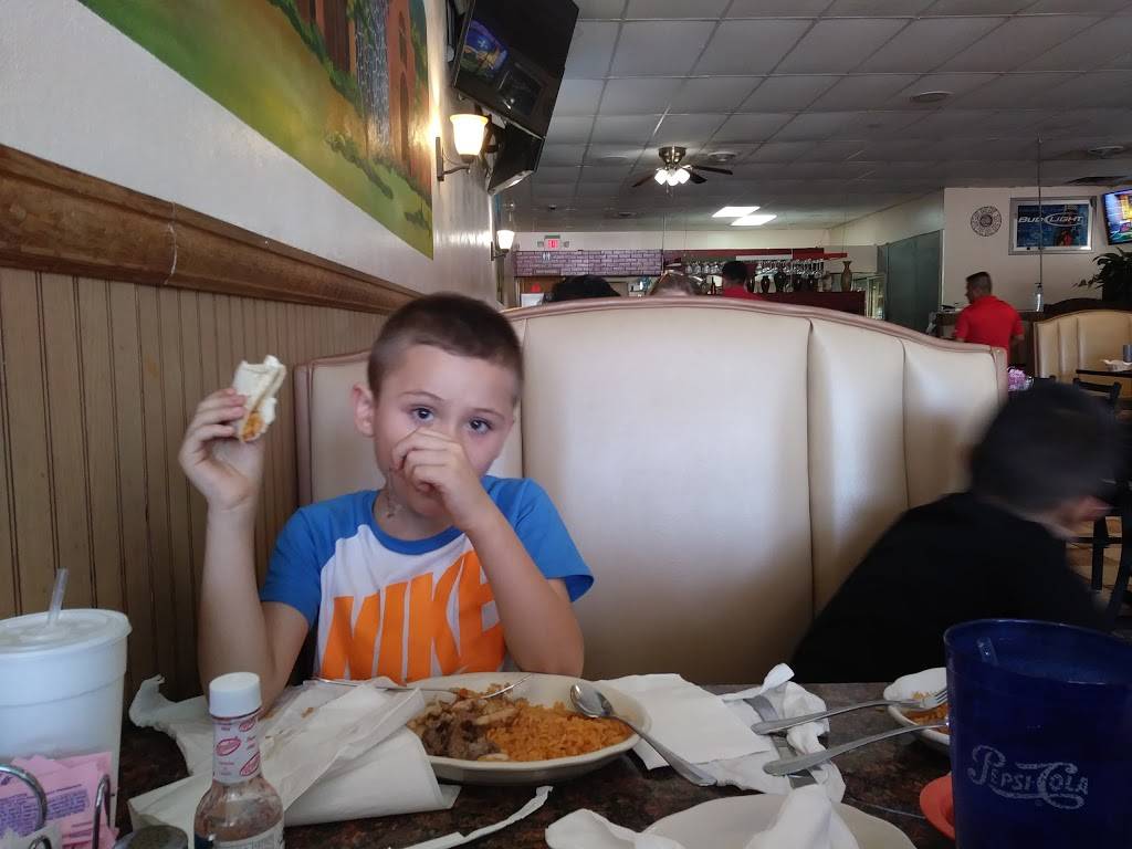 El Maguey | restaurant | 3738 S Noland Rd, Independence, MO 64055, USA | 8162526868 OR +1 816-252-6868