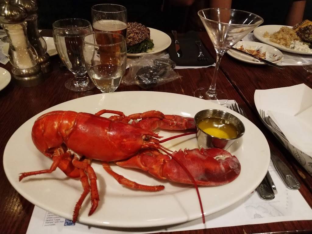 Legal Sea Foods | restaurant | 20 University Rd, Cambridge, MA 02138, USA | 6174919400 OR +1 617-491-9400