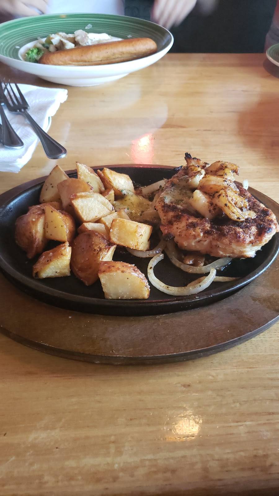 Applebees Grill + Bar | restaurant | 2945 Stonecrest Circle Stonecrest Mall, Lithonia, GA 30038, USA | 6785260867 OR +1 678-526-0867