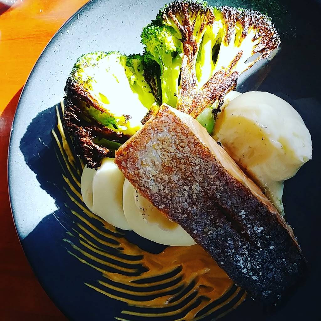 The Aviary | restaurant | 2229 Grand Army of the Republic Hwy, Swansea, MA 02777, USA | 5083796007 OR +1 508-379-6007