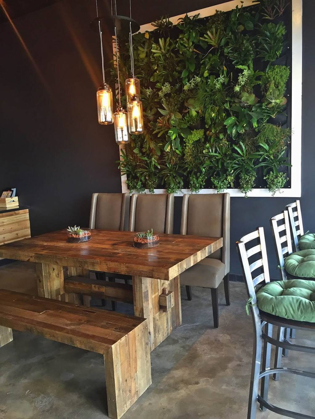 107 Taste | restaurant | 1679 SW 107th Ave, Miami, FL 33165, USA | 7867176378 OR +1 786-717-6378