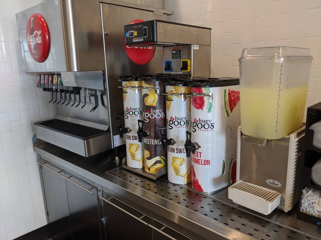 Huey Magoos Chicken Tenders - ChampionsGate | restaurant | 8316 Champions Gate Blvd, Championsgate, FL 33896, USA | 3214014497 OR +1 321-401-4497