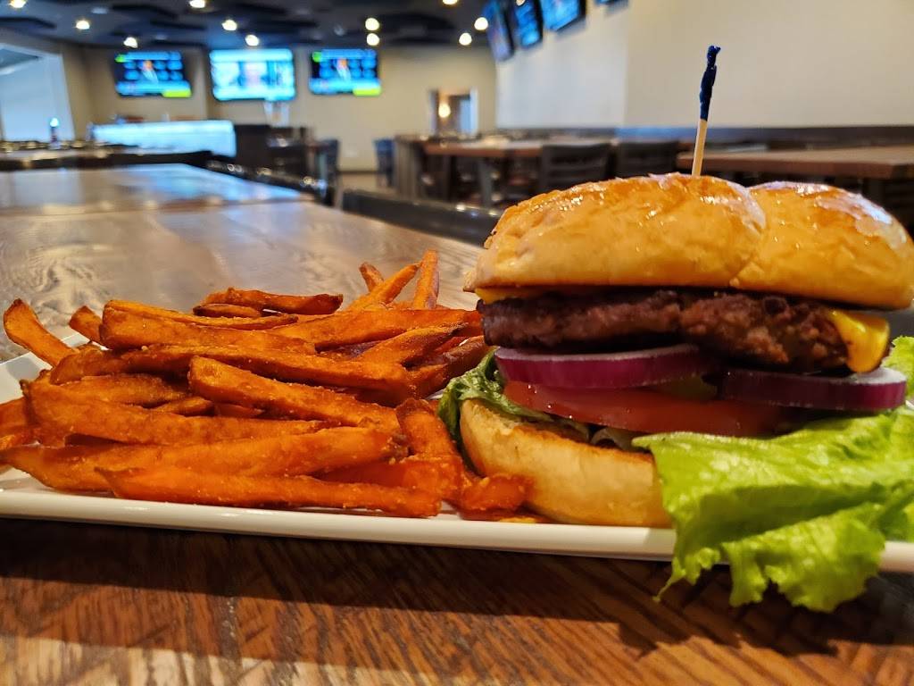 The Office Bar & Grill | restaurant | 10035 Country Club Ln NW, Albuquerque, NM 87114, USA | 5058989553 OR +1 505-898-9553