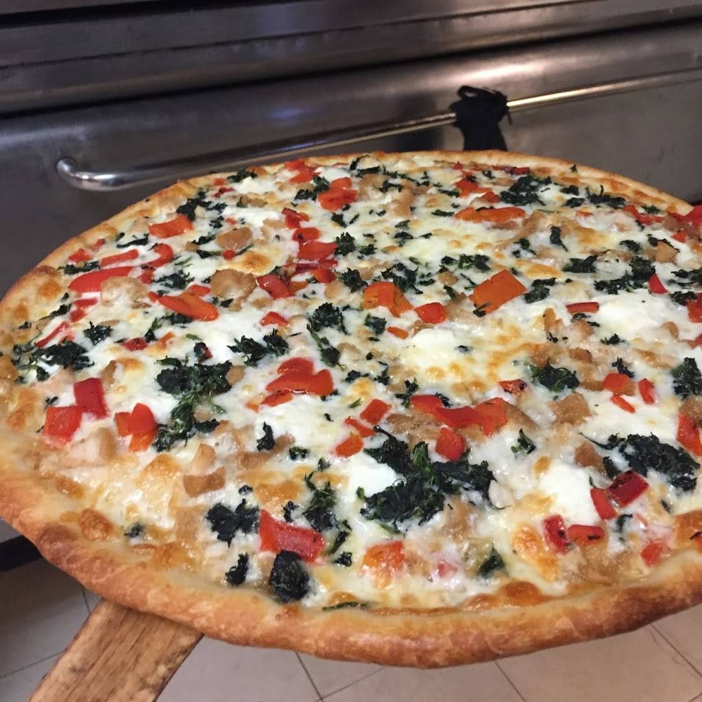 Docs Pizzeria & Fish Fry | restaurant | 3797 Milton Ave, Camillus, NY 13031, USA | 3154872698 OR +1 315-487-2698