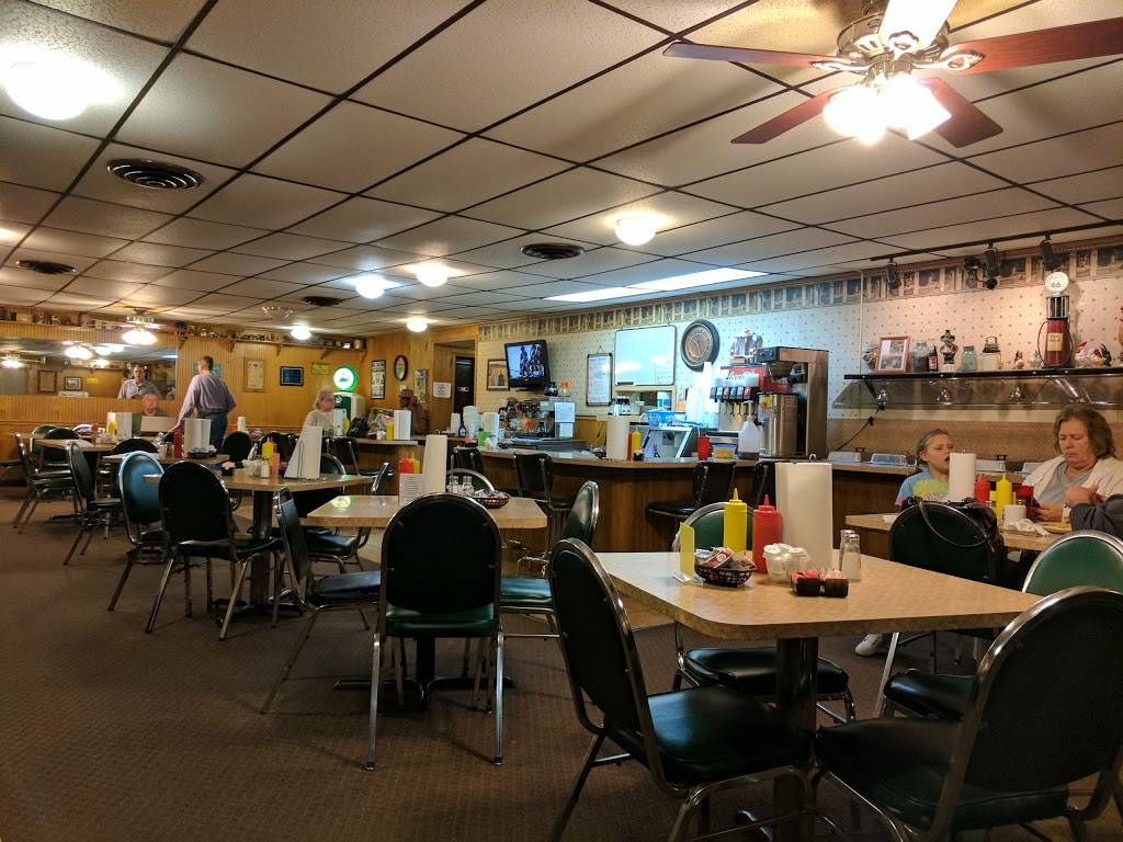 Garys Restaurant | restaurant | 405 S State St, Freeburg, IL 62243, USA | 6185399168 OR +1 618-539-9168