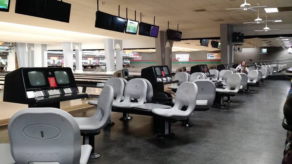 Sweetheart 10 Pin Bowling | restaurant | 2320 N Lincoln Ave, Loveland, CO 80538, USA | 9706673510 OR +1 970-667-3510