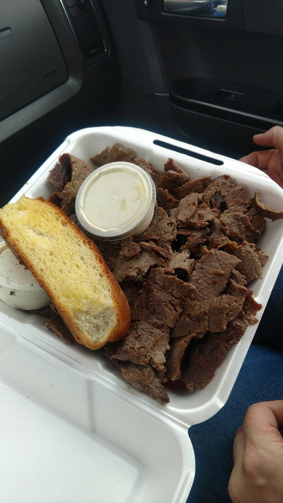 J & G Pizza Palace | restaurant | 5692 Main St, Sylvania, OH 43560, USA | 4198826061 OR +1 419-882-6061