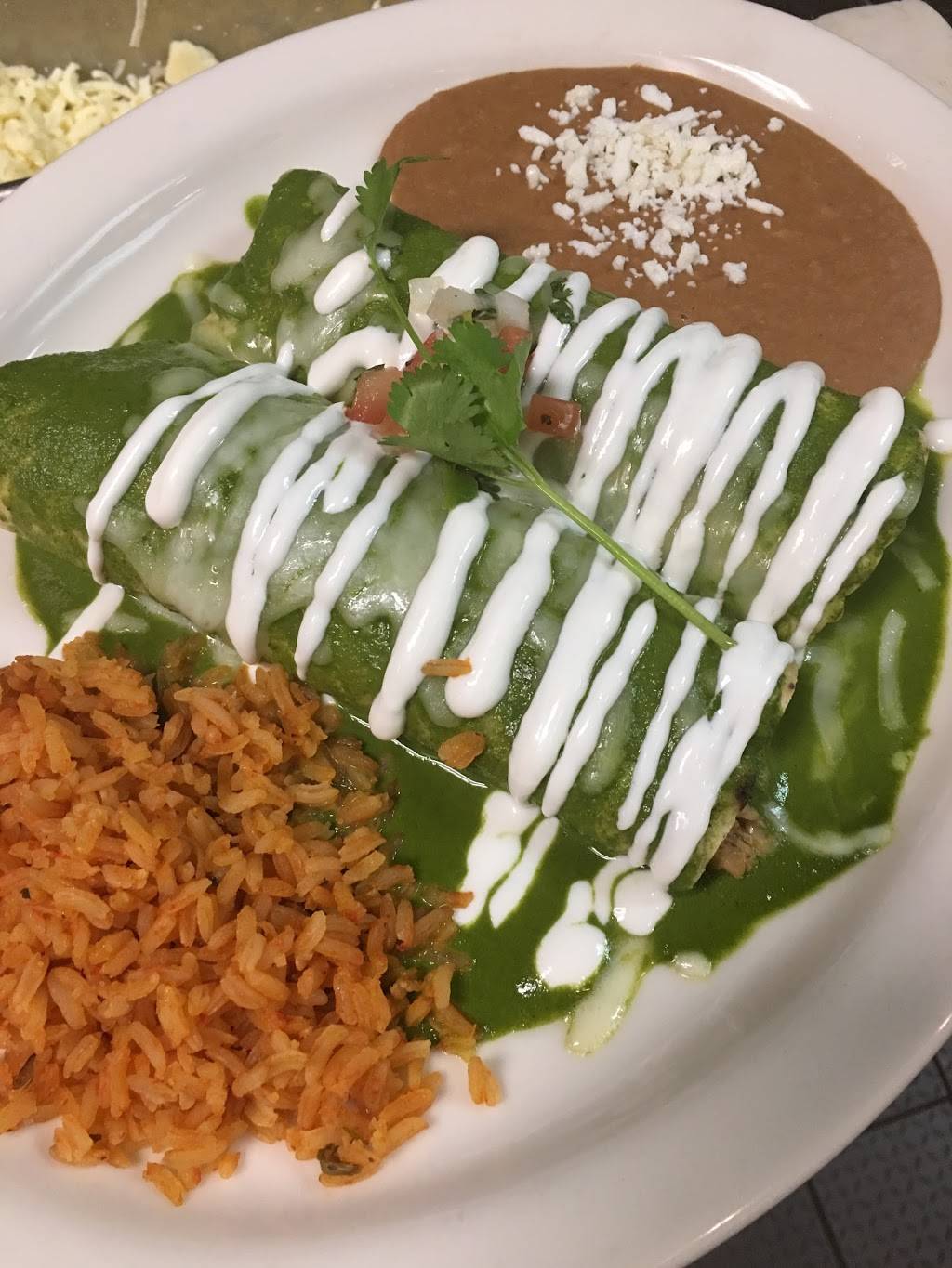 Agave Grill & Cantina | restaurant | 1935 Galindo St, Concord, CA 94520, USA | 9256765252 OR +1 925-676-5252