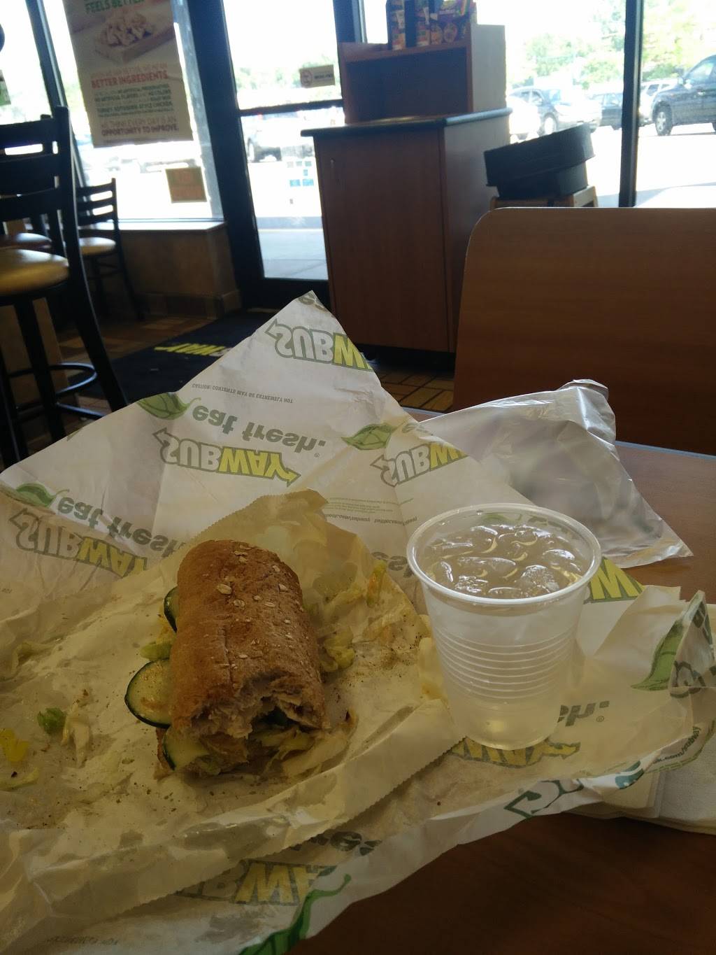 Subway Restaurants | restaurant | 1865 Wayzata Blvd Suite 10, Long Lake, MN 55356, USA | 9524730383 OR +1 952-473-0383