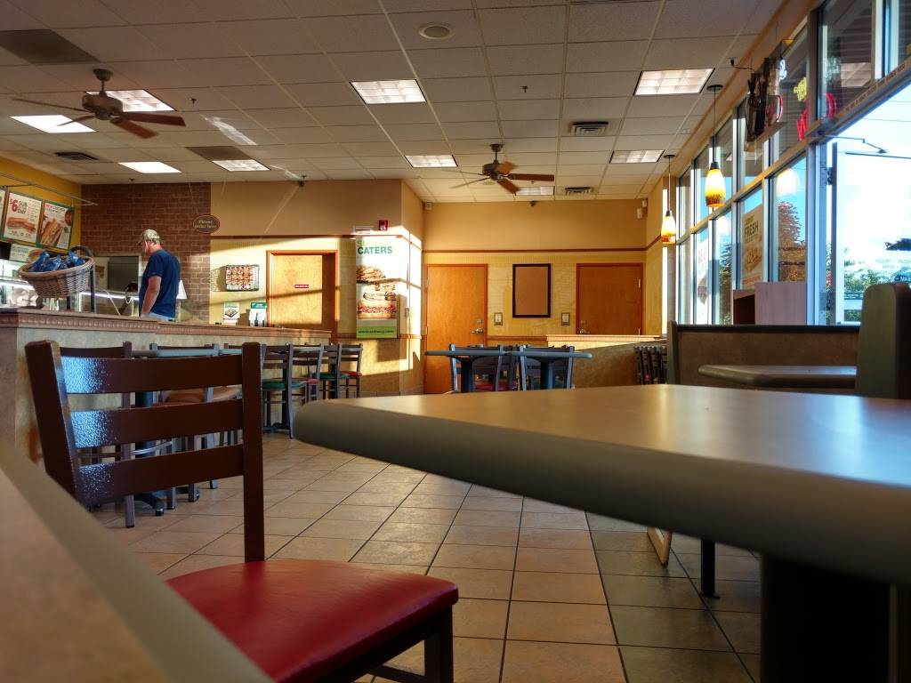 Subway | restaurant | 25725A SW Gwen Dr, Wilsonville, OR 97070, USA | 5035828140 OR +1 503-582-8140