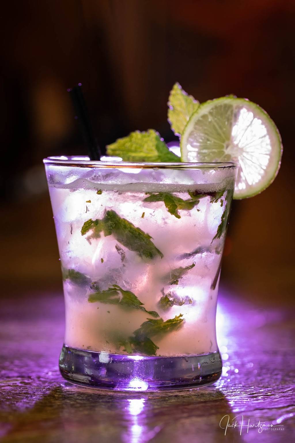 Lock 72 Kitchen & Bar | restaurant | 10128 River Rd, Potomac, MD 20854, USA | 3012990481 OR +1 301-299-0481