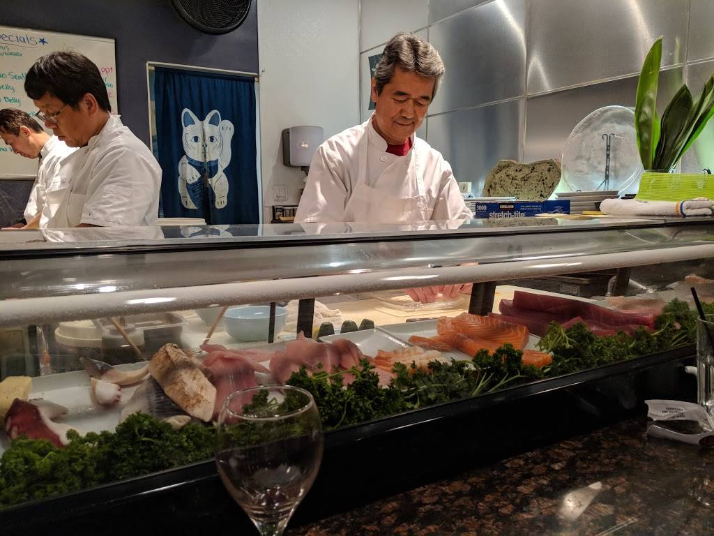 Sushi Holic | restaurant | 112 Vintage Way, Novato, CA 94945, USA | 4158988500 OR +1 415-898-8500