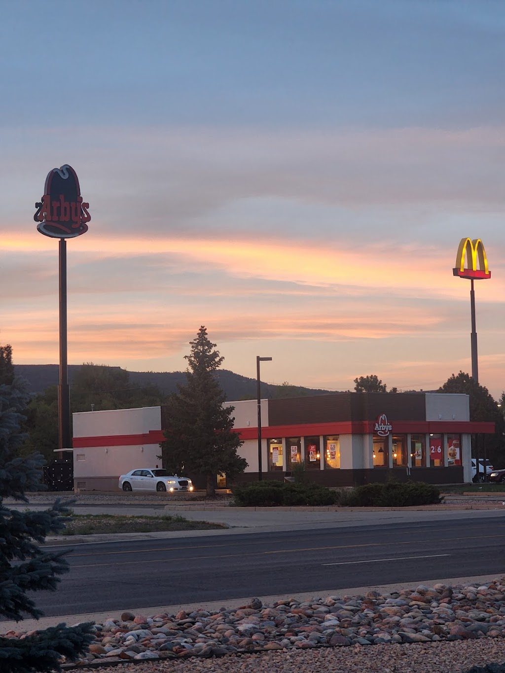 Arbys | meal takeaway | 415 Clayton Hwy, Raton, NM 87740, USA | 5754458078 OR +1 575-445-8078