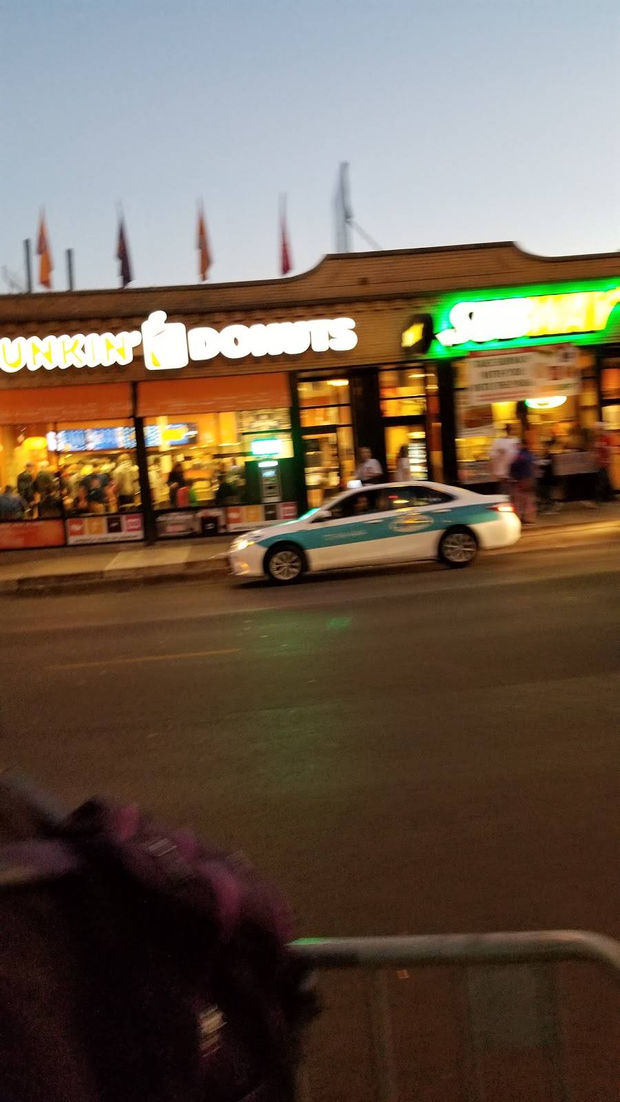 Subway Restaurants | restaurant | 953 W Addison St, Chicago, IL 60657, USA | 7736988766 OR +1 773-698-8766