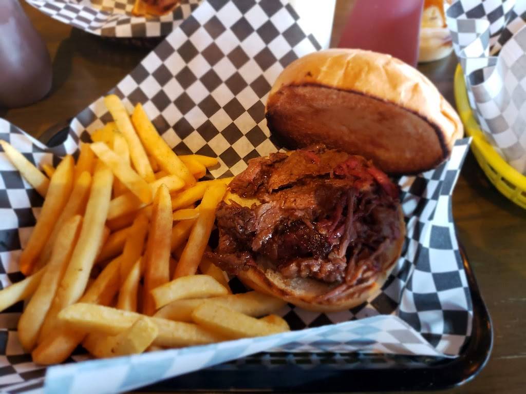 BBQ House Bar & Grill | meal takeaway | 5025 Newport Ave, San Diego, CA 92107, USA | 6192224311 OR +1 619-222-4311