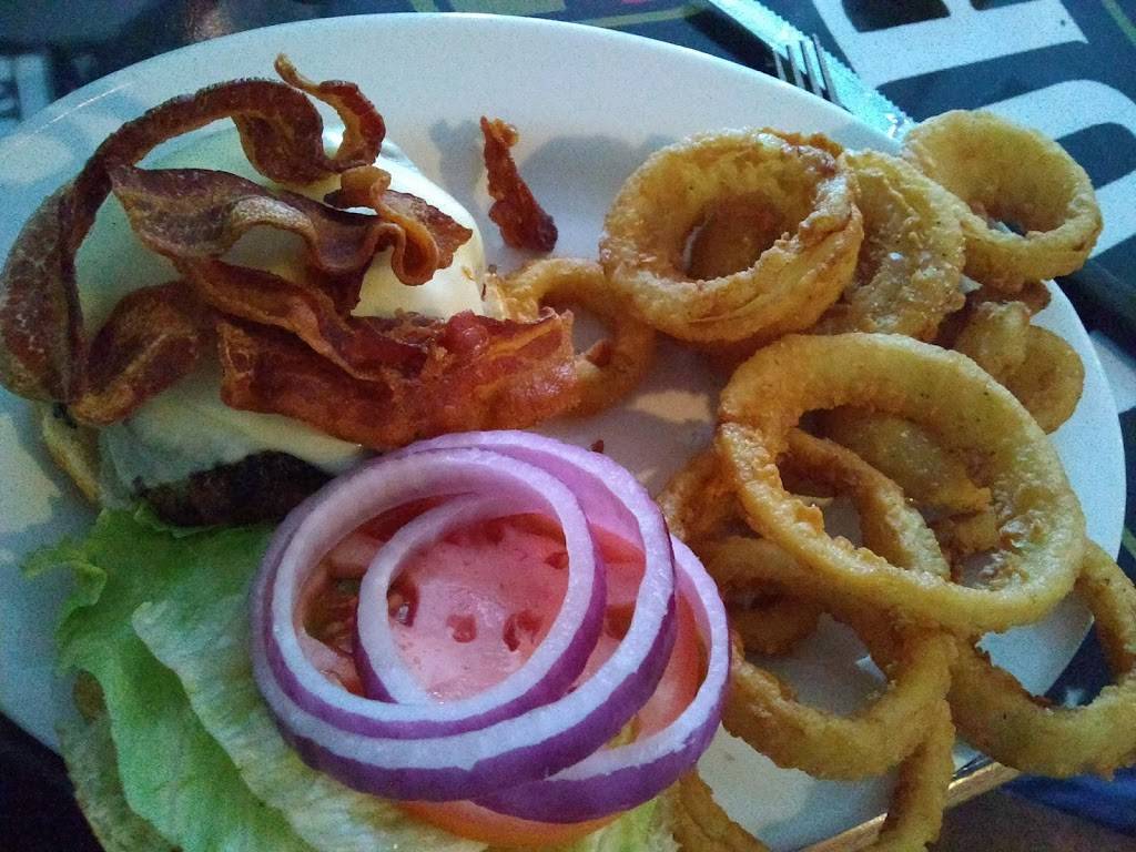 Tin Whistle | restaurant | 241 Jefferson Ave, Salem, MA 01970, USA | 9787411912 OR +1 978-741-1912