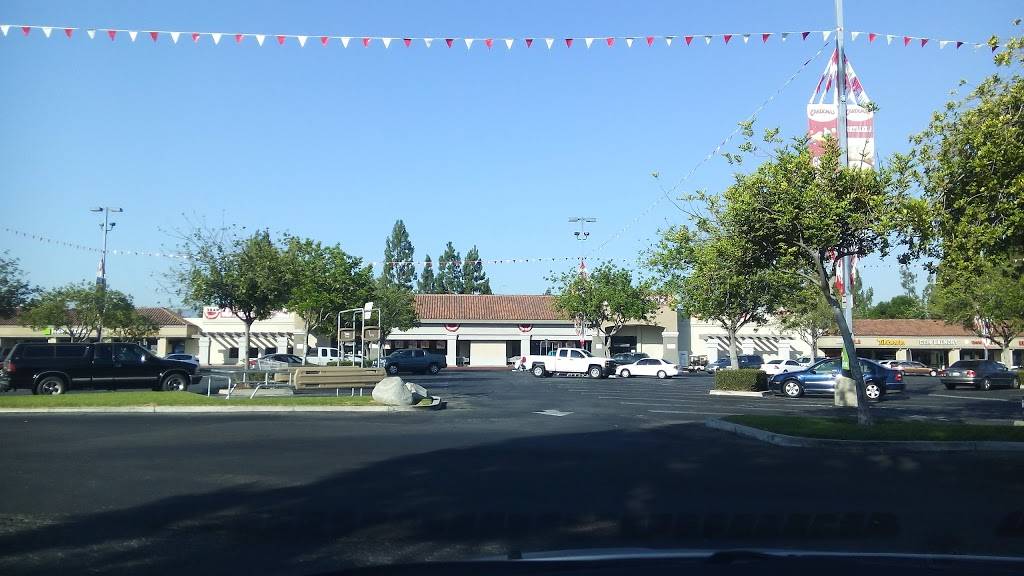 Wienerschnitzel | restaurant | 3850 La Sierra Ave, Riverside, CA 92505, USA | 9513591880 OR +1 951-359-1880