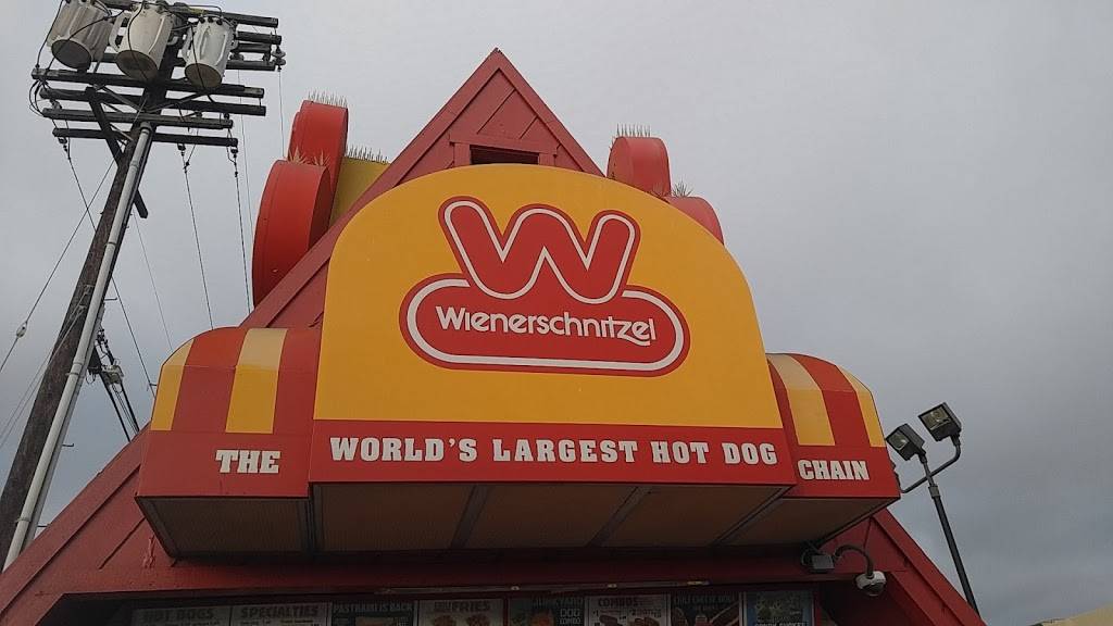 Wienerschnitzel | restaurant | 493 Broadway, Chula Vista, CA 91910, USA | 6194278406 OR +1 619-427-8406
