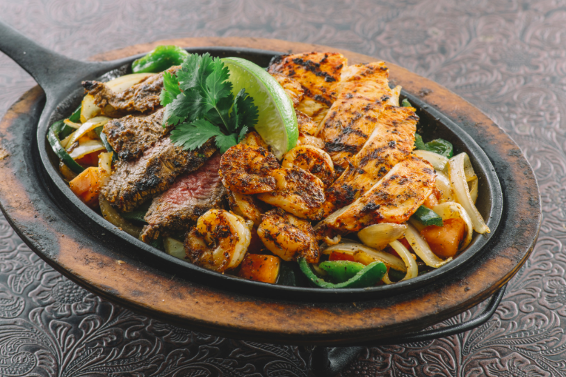 Baja Sharkeez | restaurant | 3600 Highland Ave, Manhattan Beach, CA 90266, USA | 3105458811 OR +1 310-545-8811