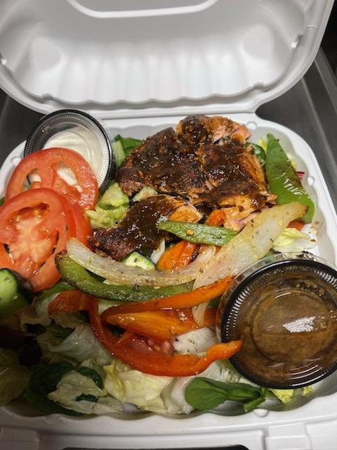 Tracians Eatery | restaurant | 3892 N Dupont Hwy, Dover, DE 19901, USA | 3025352571 OR +1 302-535-2571